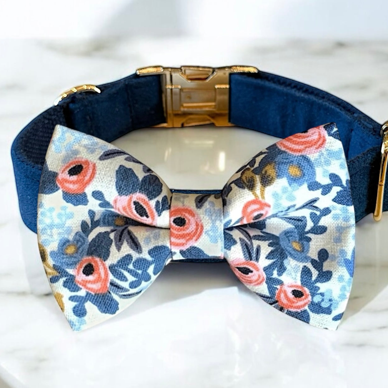 collars with bow ties